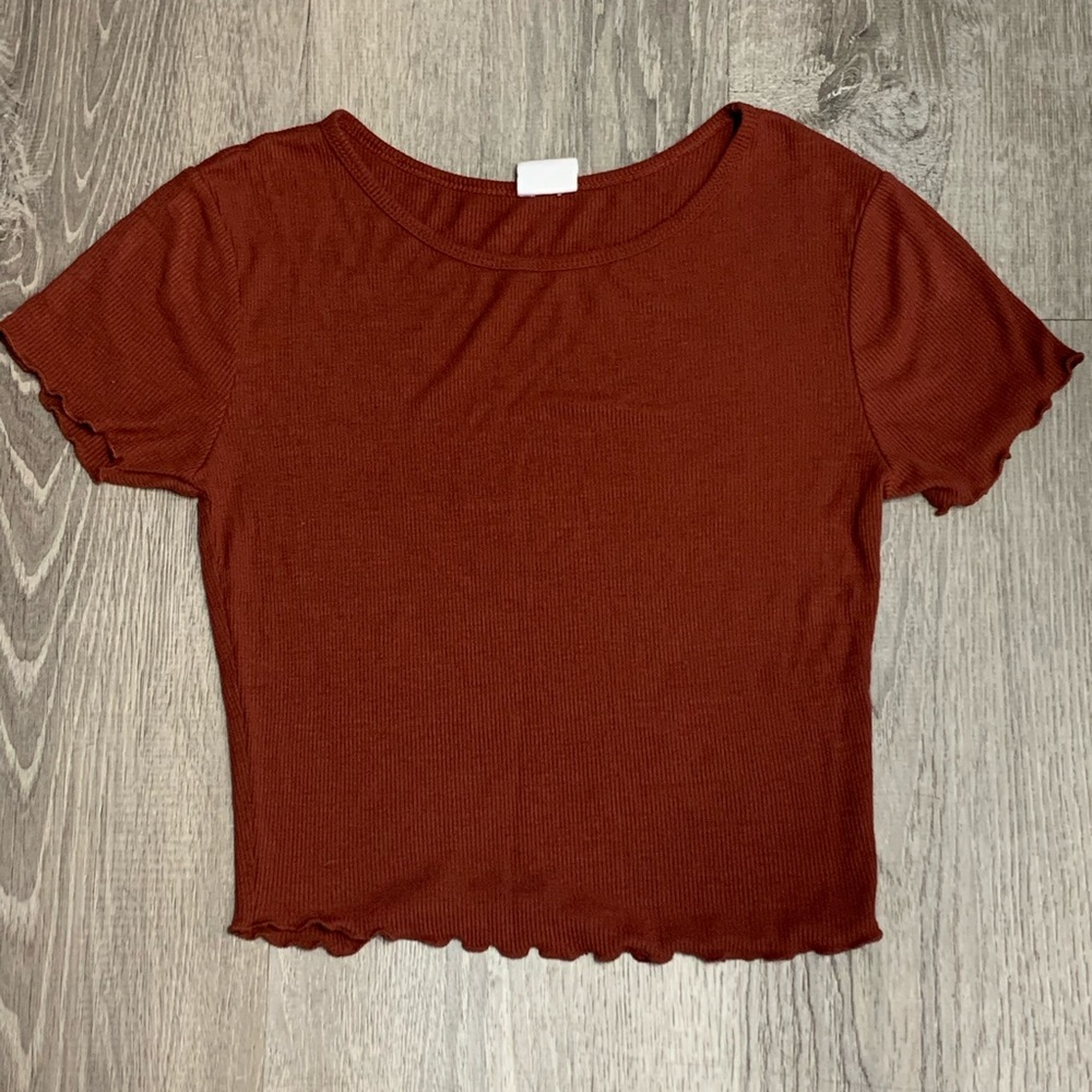 Basic ribbed top. Size medium